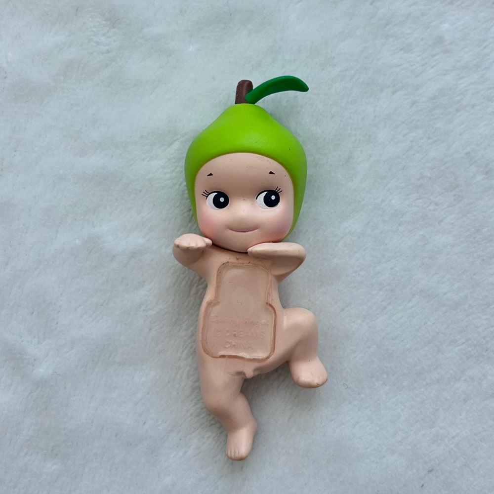 Authentic Sonny Angel Hippers Pear + FREE Carrier Pouch Keychain